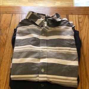 Bundle of 2 Men’s Button Down Shirts Gap sz Large
